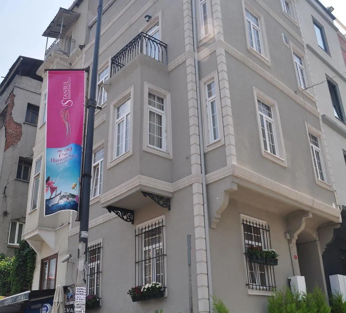 Corner Suites Taksim location